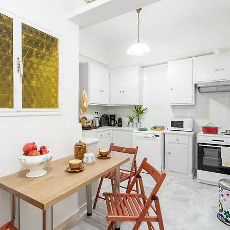 A Short Walk To Syntagma And Plaka By Athenian Homes